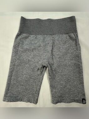 Hypr MV High-Rise Ribbed Gray Women's Bike Shorts